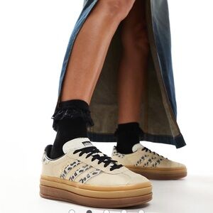 Brand new never worn and hard to find. Gazelle Addidas leopard print.